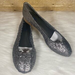 Life Stride Jessie Flats Velocity Memory Foam Size 9M Metallic Silver Gray New